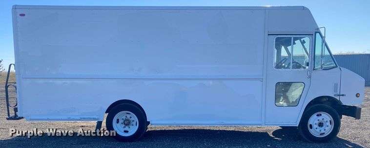 image for item JW9245 2007 Freightliner MT55  delivery van