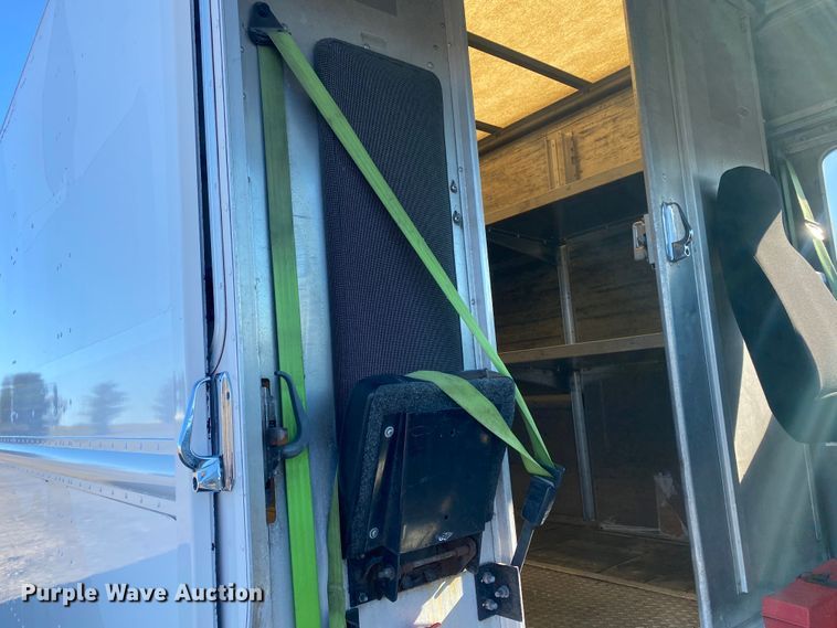 image for item JW9245 2007 Freightliner MT55  delivery van