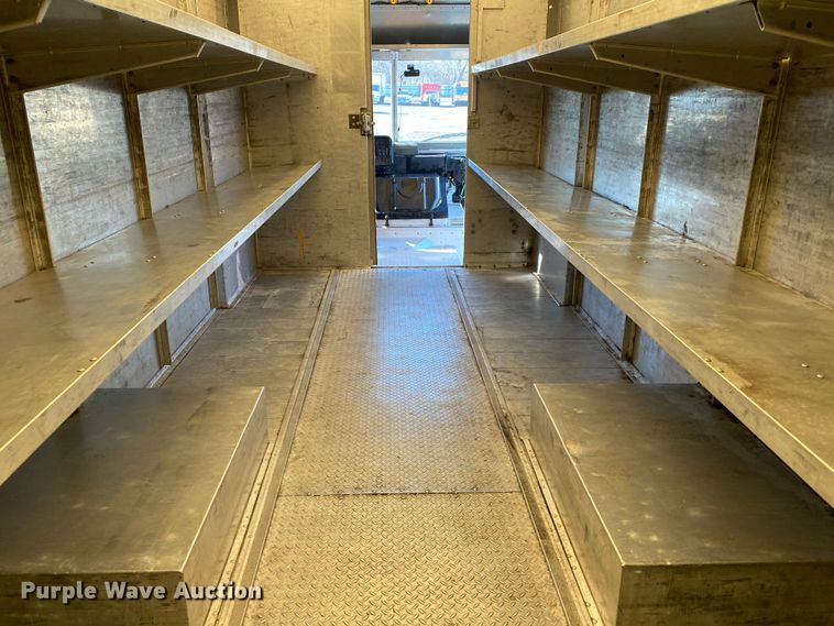 image for item JW9245 2007 Freightliner MT55  delivery van