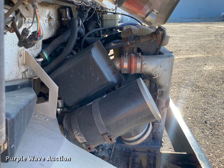 image for item JW9245 2007 Freightliner MT55  delivery van