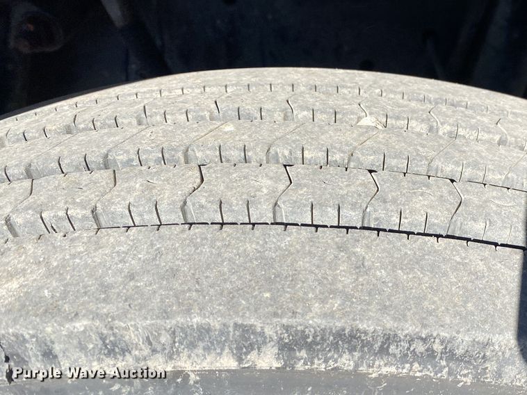 image for item JW9245 2007 Freightliner MT55  delivery van