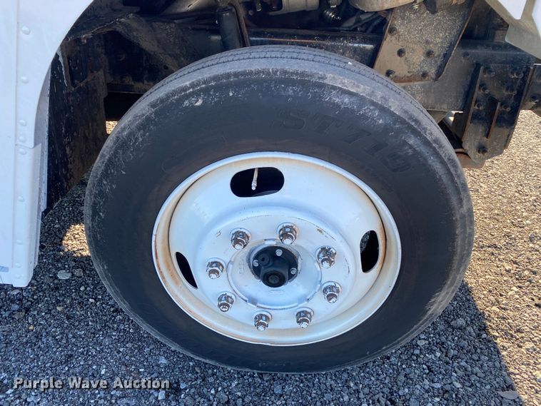 image for item JW9245 2007 Freightliner MT55  delivery van