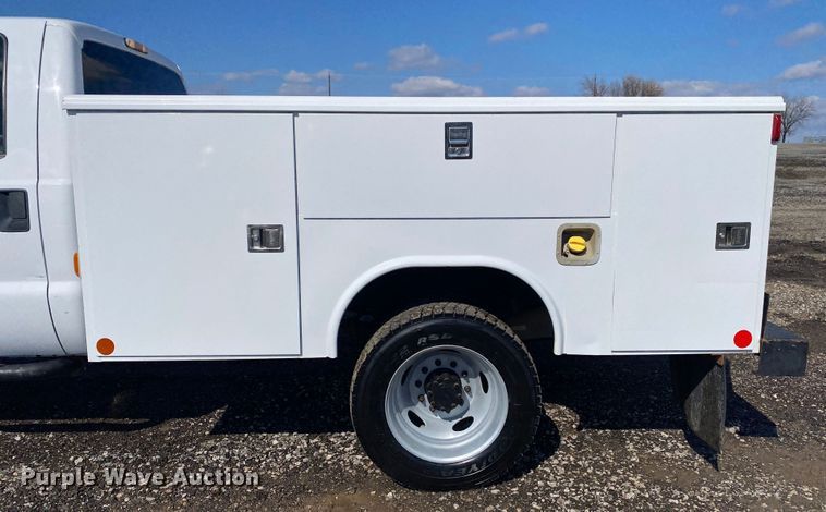 image for item KB9572 2012 Ford F550 Super Duty XL  Crew Cab utility / service truck