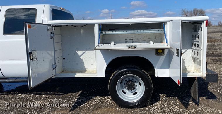 image for item KB9572 2012 Ford F550 Super Duty XL  Crew Cab utility / service truck