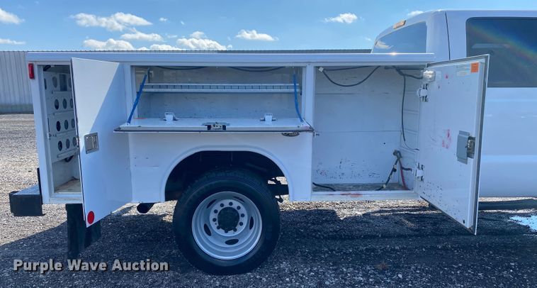 image for item KB9572 2012 Ford F550 Super Duty XL  Crew Cab utility / service truck