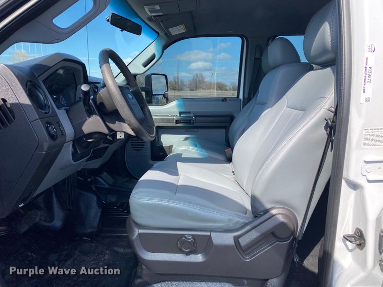 image for item KB9572 2012 Ford F550 Super Duty XL  Crew Cab utility / service truck