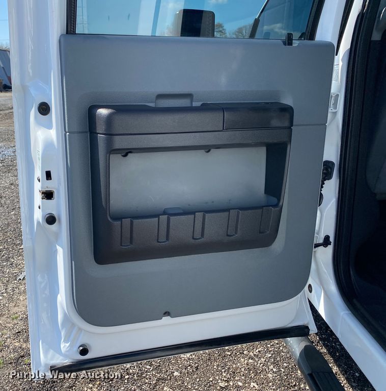 image for item KB9572 2012 Ford F550 Super Duty XL  Crew Cab utility / service truck