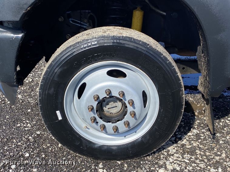 image for item KB9572 2012 Ford F550 Super Duty XL  Crew Cab utility / service truck