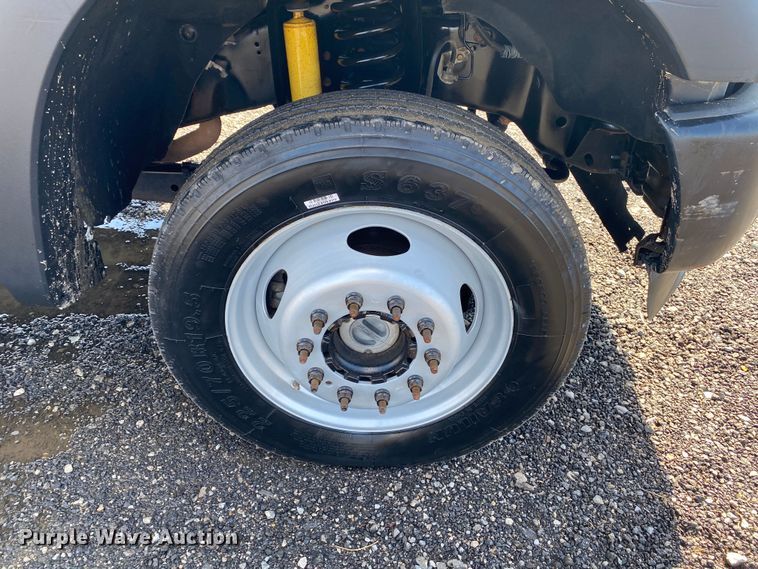 image for item KB9572 2012 Ford F550 Super Duty XL  Crew Cab utility / service truck