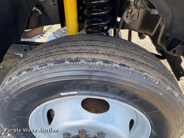 image for item KB9572 2012 Ford F550 Super Duty XL  Crew Cab utility / service truck