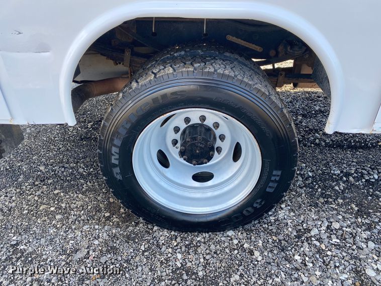 image for item KB9572 2012 Ford F550 Super Duty XL  Crew Cab utility / service truck