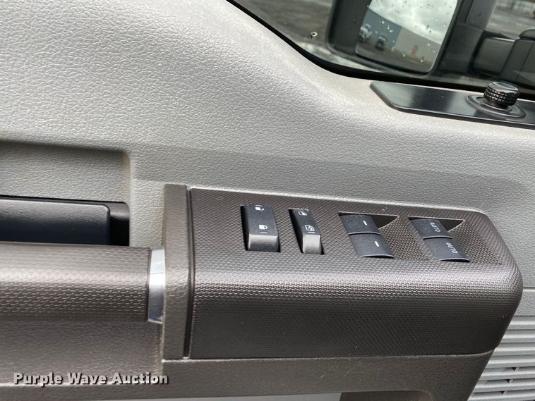 image for item KB9578 2014 Ford F250 Super Duty XL  Crew Cab pickup truck