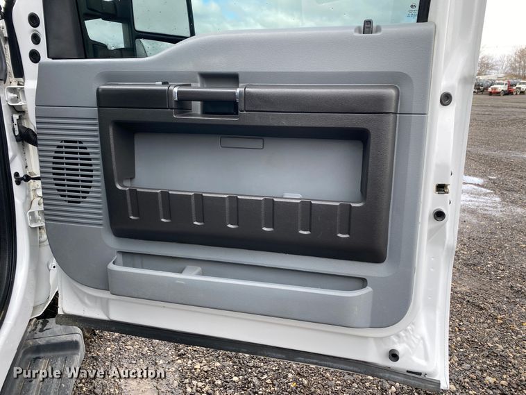 image for item KB9578 2014 Ford F250 Super Duty XL  Crew Cab pickup truck