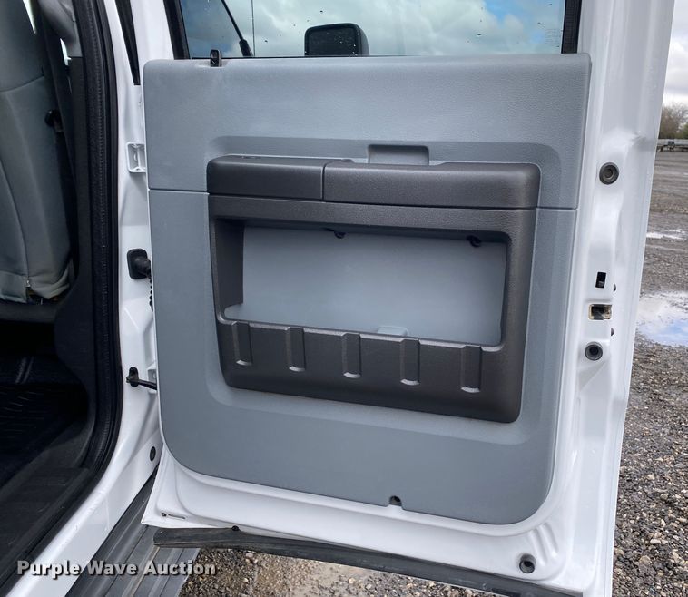 image for item KB9578 2014 Ford F250 Super Duty XL  Crew Cab pickup truck