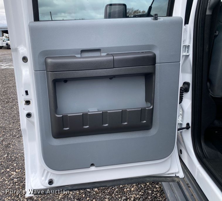 image for item KB9578 2014 Ford F250 Super Duty XL  Crew Cab pickup truck