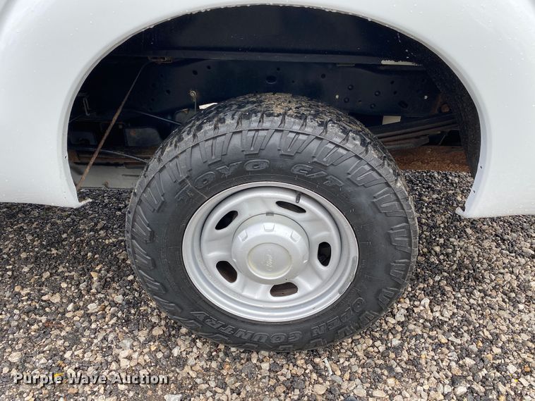 image for item KB9578 2014 Ford F250 Super Duty XL  Crew Cab pickup truck