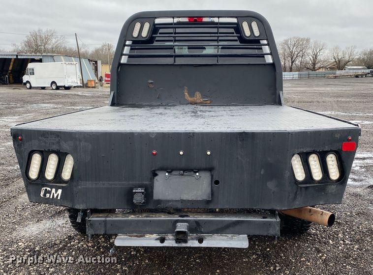 image for item KB9584 2017 Ford F250 Super Duty XL  Crew Cab flatbed pickup truck