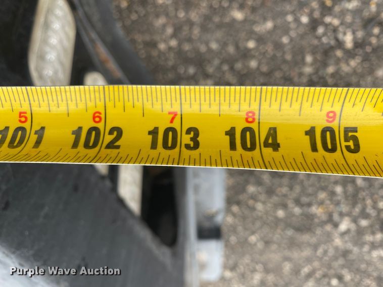 image for item KB9584 2017 Ford F250 Super Duty XL  Crew Cab flatbed pickup truck