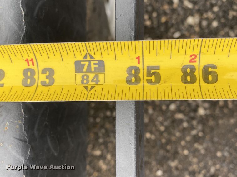 image for item KB9584 2017 Ford F250 Super Duty XL  Crew Cab flatbed pickup truck