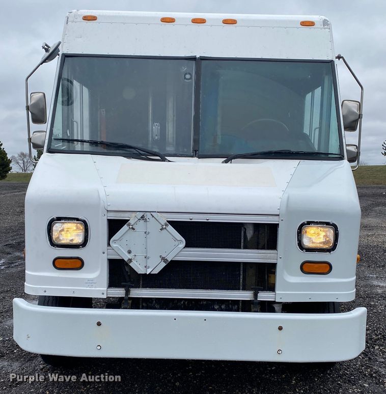 image for item KB9585 2006 Freightliner MT45  delivery truck