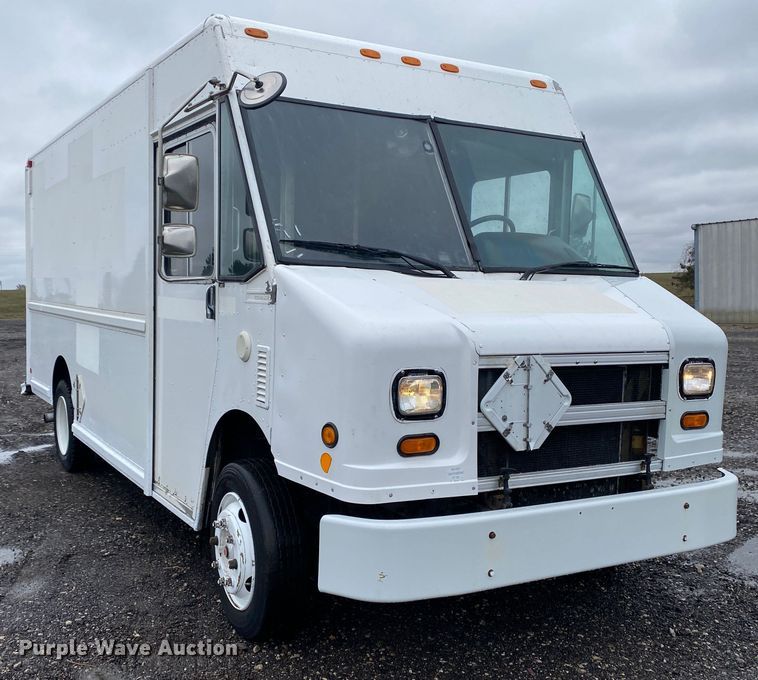 image for item KB9585 2006 Freightliner MT45  delivery truck