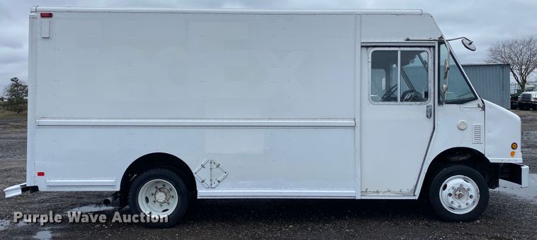 image for item KB9585 2006 Freightliner MT45  delivery truck