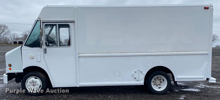 image for item KB9585 2006 Freightliner MT45  delivery truck