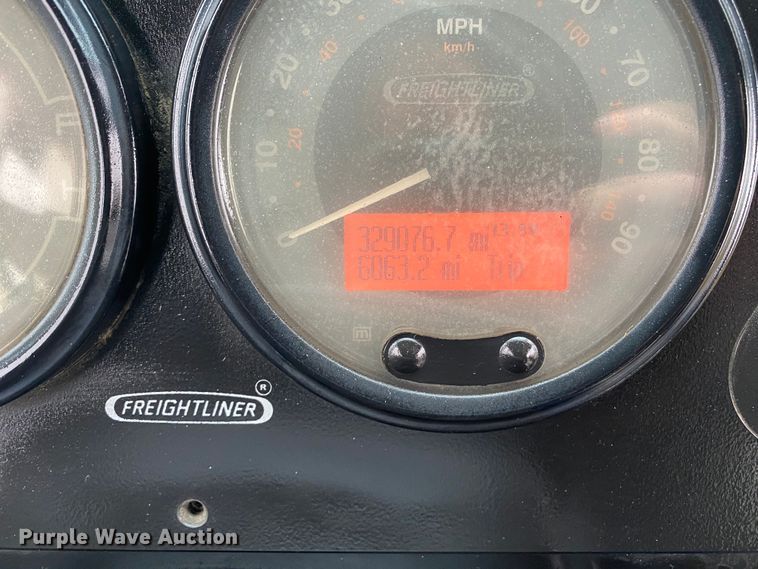 image for item KB9585 2006 Freightliner MT45  delivery truck