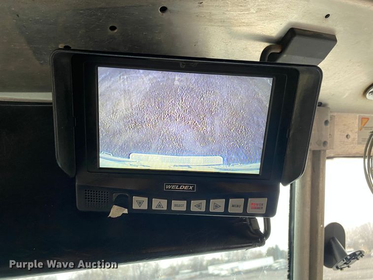 image for item KB9585 2006 Freightliner MT45  delivery truck