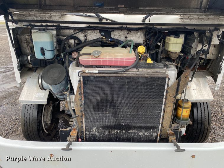 image for item KB9585 2006 Freightliner MT45  delivery truck