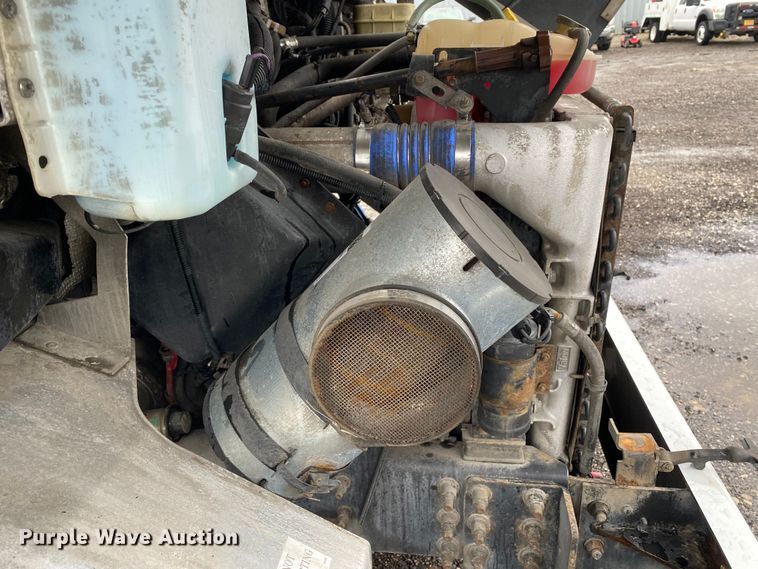 image for item KB9585 2006 Freightliner MT45  delivery truck