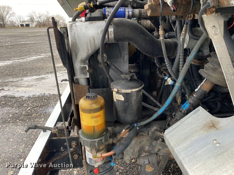 image for item KB9585 2006 Freightliner MT45  delivery truck