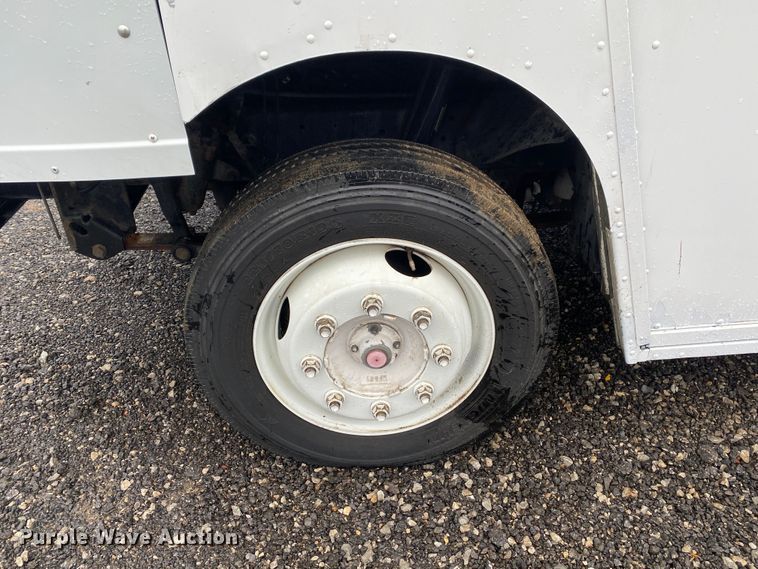 image for item KB9585 2006 Freightliner MT45  delivery truck