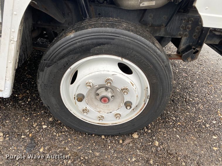 image for item KB9585 2006 Freightliner MT45  delivery truck