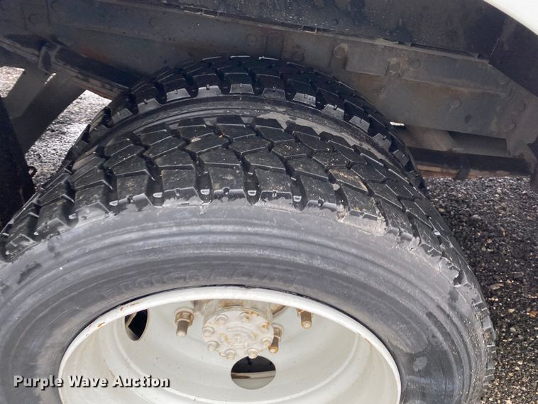 image for item KB9585 2006 Freightliner MT45  delivery truck