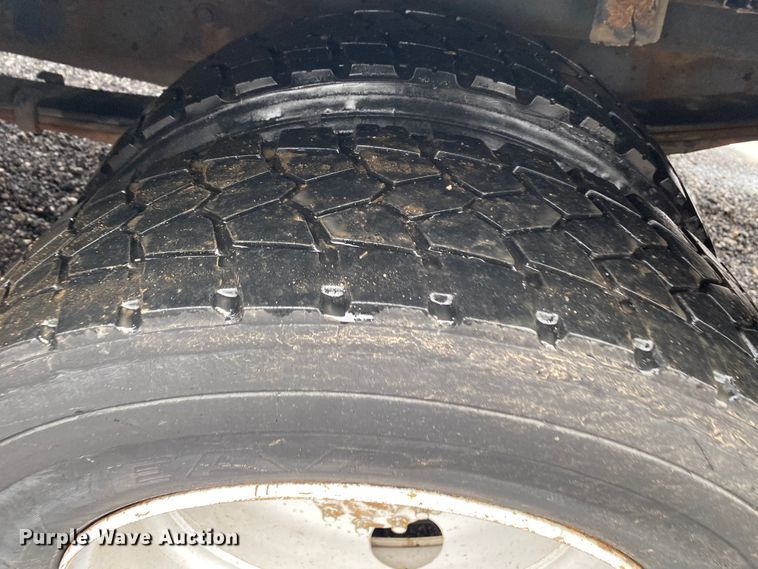 image for item KB9585 2006 Freightliner MT45  delivery truck