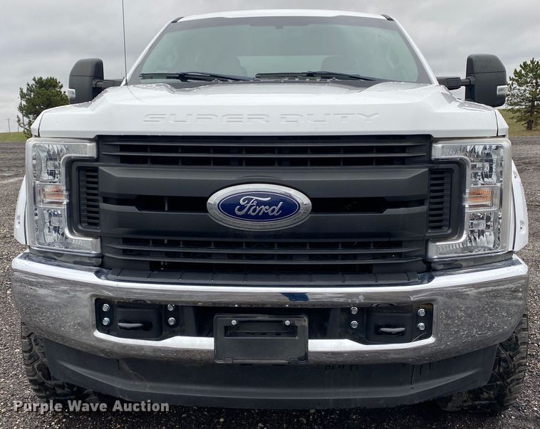 image for item KB9586 2019 Ford F250 Super Duty XL  Crew Cab pickup truck