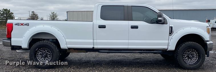 image for item KB9586 2019 Ford F250 Super Duty XL  Crew Cab pickup truck