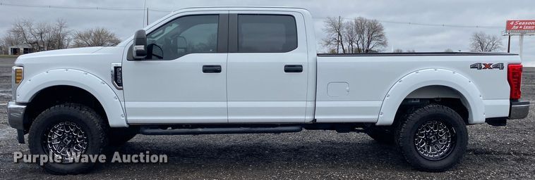 image for item KB9586 2019 Ford F250 Super Duty XL  Crew Cab pickup truck