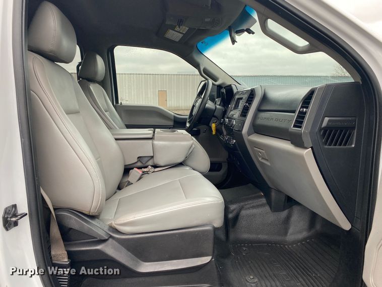 image for item KB9586 2019 Ford F250 Super Duty XL  Crew Cab pickup truck