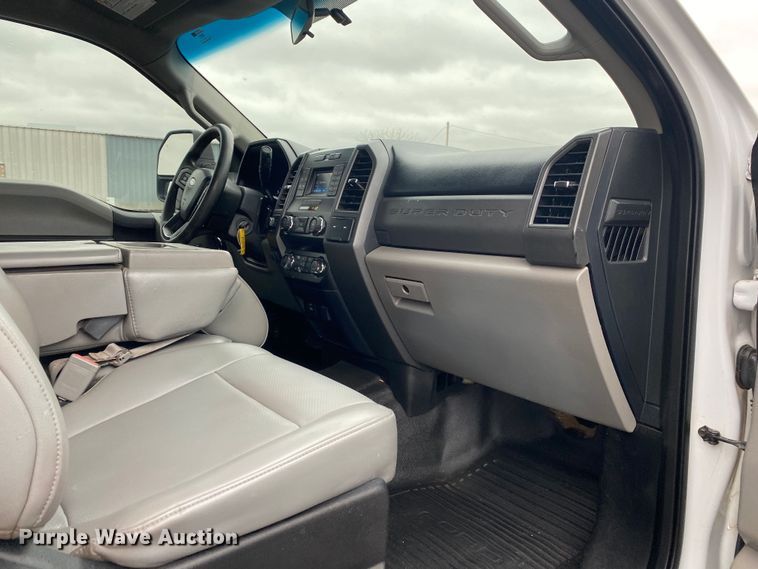 image for item KB9586 2019 Ford F250 Super Duty XL  Crew Cab pickup truck