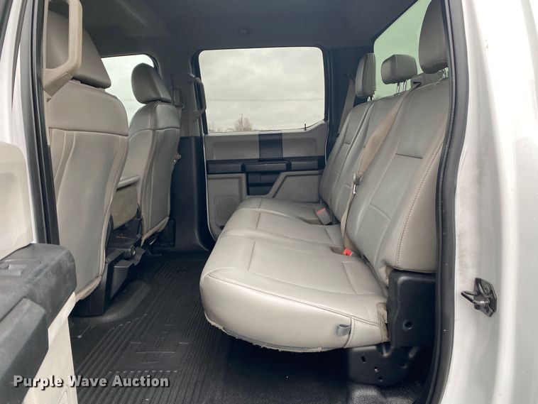 image for item KB9586 2019 Ford F250 Super Duty XL  Crew Cab pickup truck