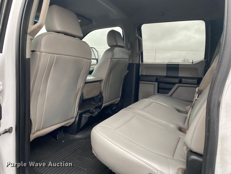 image for item KB9586 2019 Ford F250 Super Duty XL  Crew Cab pickup truck