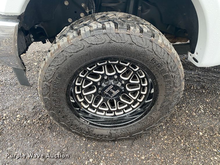 image for item KB9586 2019 Ford F250 Super Duty XL  Crew Cab pickup truck