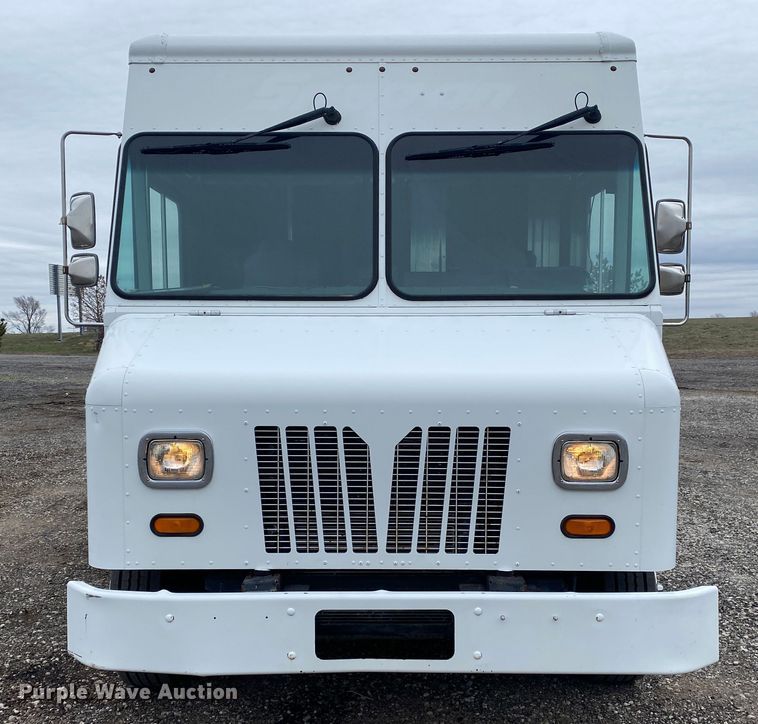 image for item KB9591 2010 Workhorse W62  delivery truck