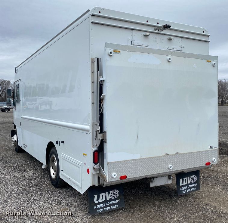 image for item KB9591 2010 Workhorse W62  delivery truck