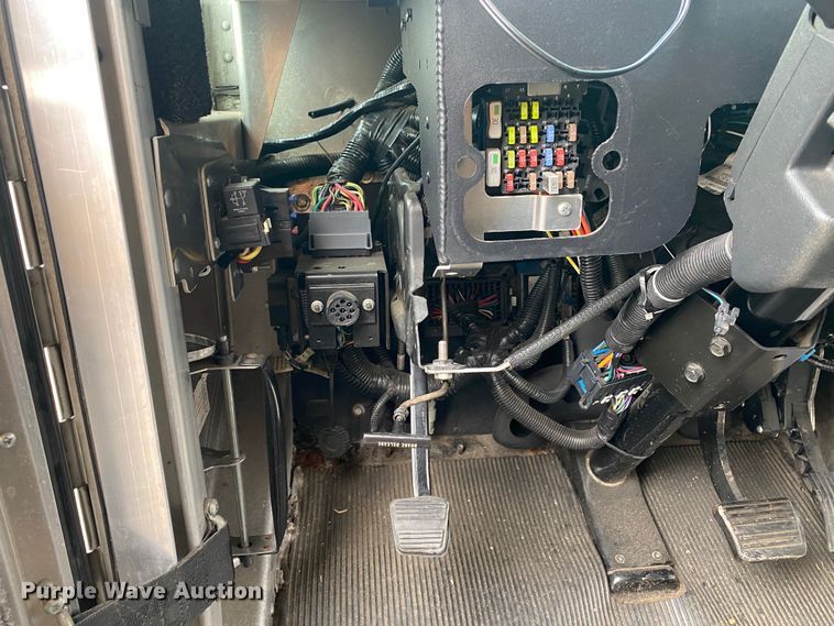 image for item KB9591 2010 Workhorse W62  delivery truck