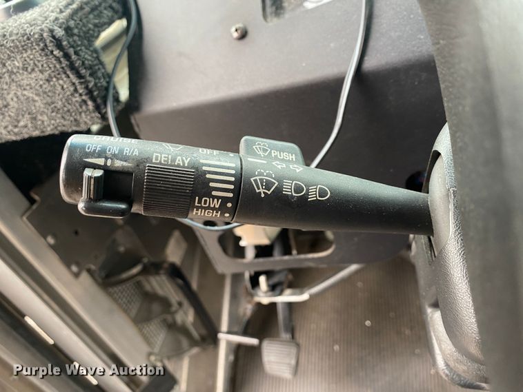 image for item KB9591 2010 Workhorse W62  delivery truck