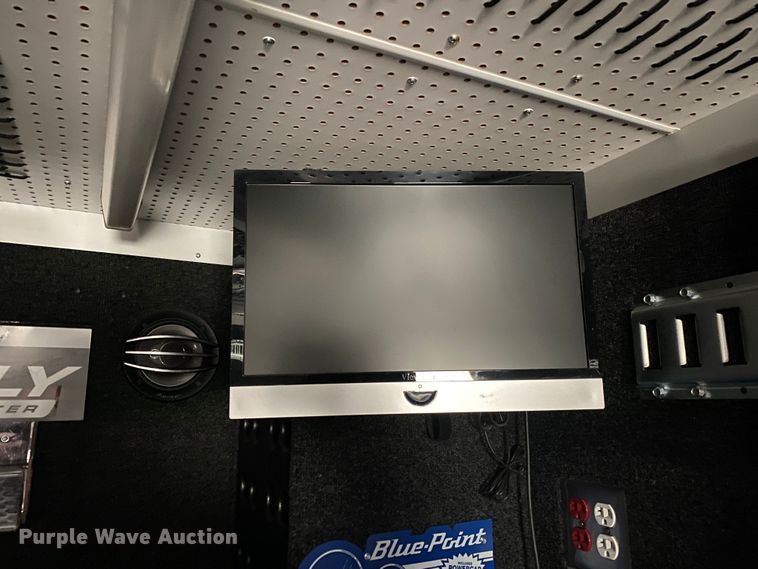 image for item KB9591 2010 Workhorse W62  delivery truck