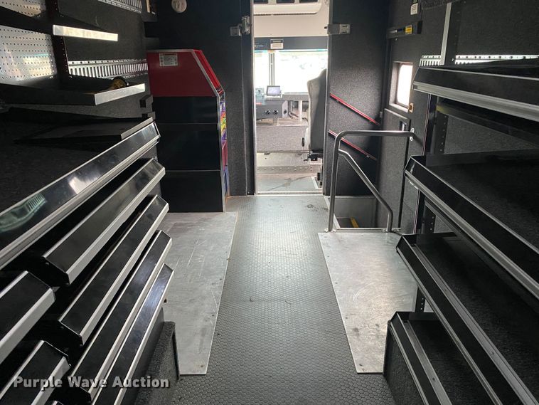 image for item KB9591 2010 Workhorse W62  delivery truck